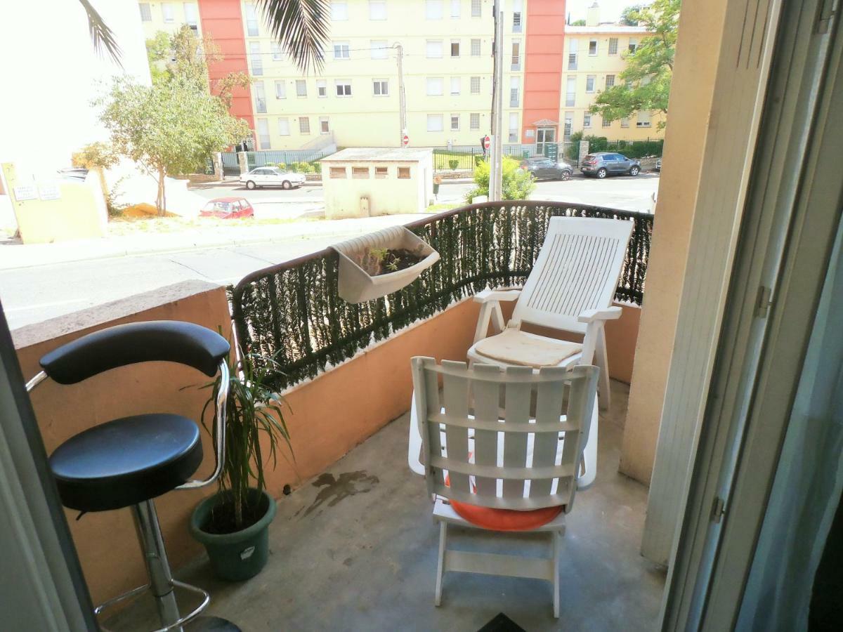 Cosy Nimes Apartment Exterior photo
