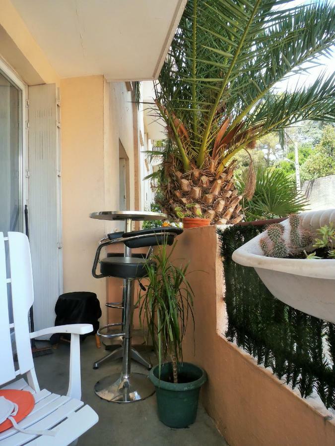 Cosy Nimes Apartment Exterior photo