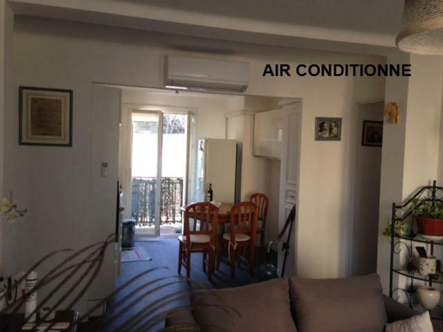 Cosy Nimes Apartment Exterior photo